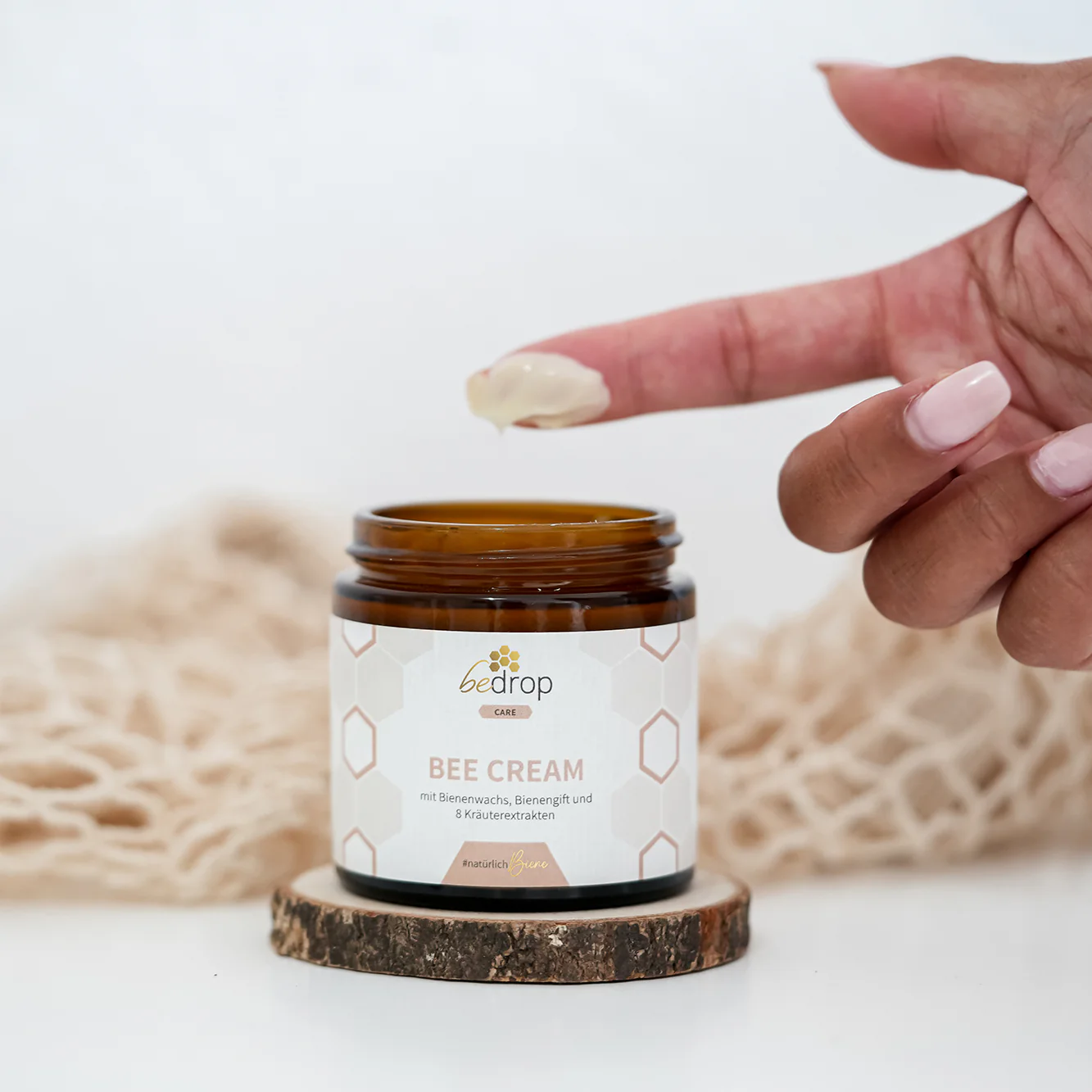 Hautpflege-Set | Bee Cream (Bienengiftsalbe) + Propolis Cream (Propolis Salbe) + Royale Lotion (Körperlotion) - Image 5