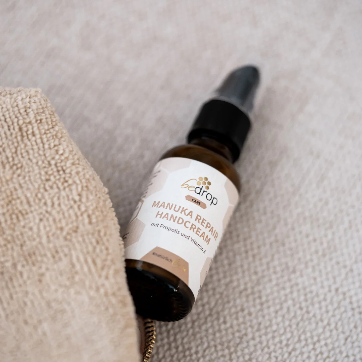 Manuka Repair Handcream / Handcreme mit Manuka Honig, Propolis und Vitamin A - 25ml - Image 4