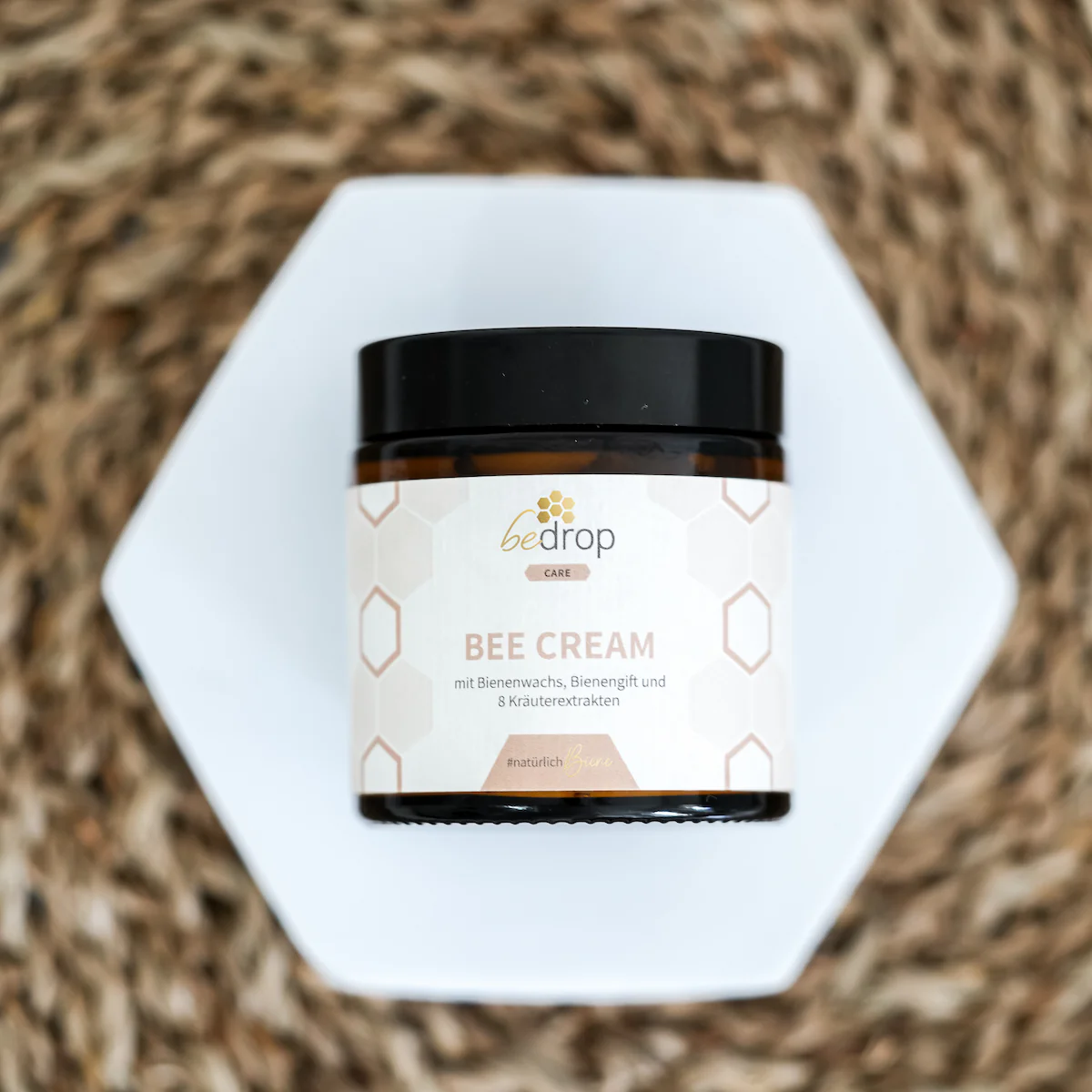 Vorteilsset: 3x Bee Cream Bienengiftsalbe & 8 Kräuterextrakten im 3er Set - Image 4